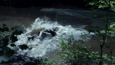 [screams] - Banshee