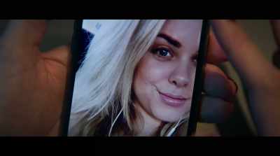 I was scrolling through the article.
I saw these videos coming up. - The Tinder Swindler