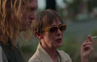 - I scuba dive too.
- No, you don't. - Nitram
