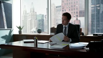 I see you got
yourself an office. - Suits