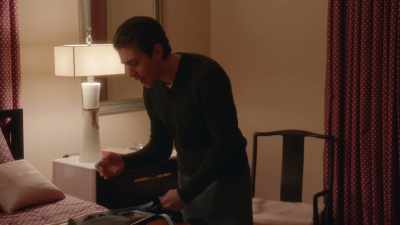 - I should go.
- No. P-Please. I don't understand. - The Marvelous Mrs. Maisel