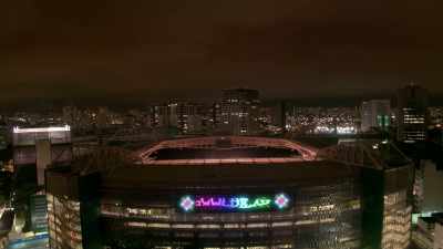 I should like to help everyone
if possible-- - Coldplay: A Head Full of Dreams