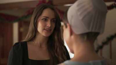 I should probably get settled,
you know, before Dad sees me. - Christmas at the Amish Bakery