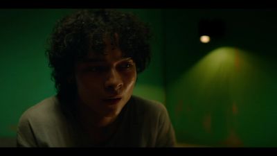 I shouldn't have come here. - No Escape