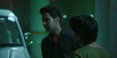 - I shouldn't have listened to her.
- Sir, you don't take tension. - The White Tiger