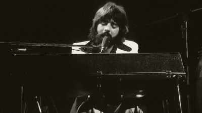 I showed up again
with my trusty Wurlitzer piano - Music Box: Yacht Rock: A DOCKumentary