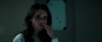 Hicks, get up to Sidney Prescott's room and call for back-up! - Scream 4