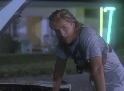 [Sighs]
[Tubbs]
A light. - Miami Vice