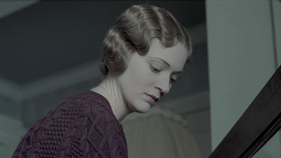 Sir Henry had shown
how to load and fire - Agatha Christie's Poirot
