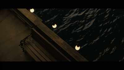 - I slipped, Trudy. Don't let me fall!
- What are you doing? Take my hand! - Young Woman and the Sea