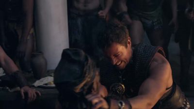 Smash him! - Spartacus