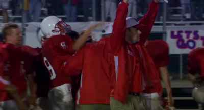 So with a few seconds left
in the first half, - Facing the Giants
