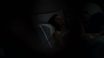 [soft dramatic music] - The Expanse