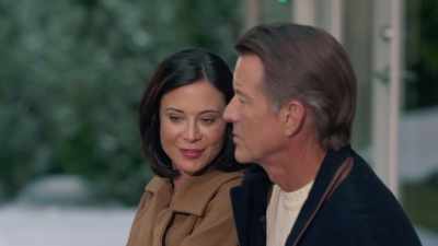 I spent 25 years in schools
and I'm ready. - Christmas on Cherry Lane