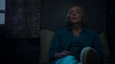 - I still don't trust her.
- Oh... (SIGHS) - Wentworth