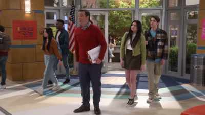 I stopped sleeping
at the school, - The Thundermans Return