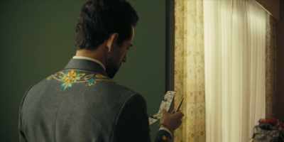 - I was surprised when I
saw it on his phone, okay? - The Resort