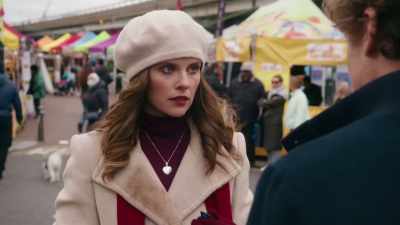 I swear I don't bite, - Christmas in Notting Hill