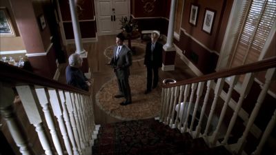I was talking to this, uh, guy. - Cold Case