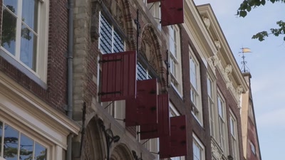 I think 25,000 inhabitants - Vermeer: The Greatest Exhibition