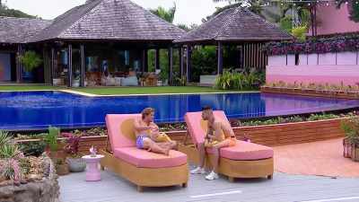 >> I THINK EVERYONE WAS
WELCOMING, LIKE FROM TALKING TO - Love Island