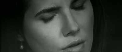 I think everyone's reaction
to something horrible is different. - Amanda Knox