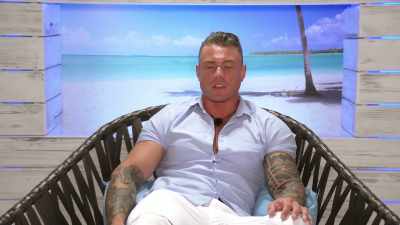 I think we get on very,
very well, so, - Love Island