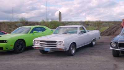 I think this has been a race strip
since pavement got laid down. - Rust Valley Restorers