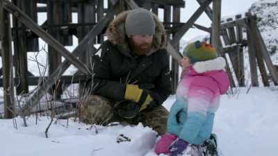I think he's just
hangin' out up here, - Life Below Zero: Next Generation