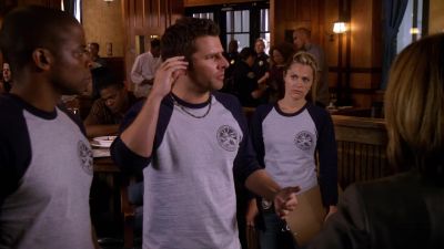 I think I do have something, chief. - Psych