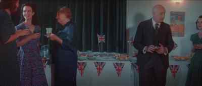 - I think I saw him going
into the hallway. Yes. - The Shamrock Spitfire