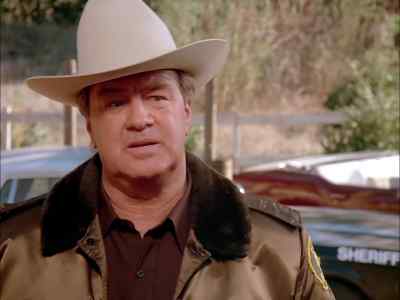 I think
I'll take a look around
before it gets too dark. - Murder, She Wrote