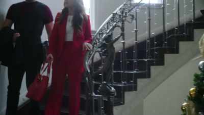 I think I'm actually going to
hang out here for a little bit. - The Holiday Exchange