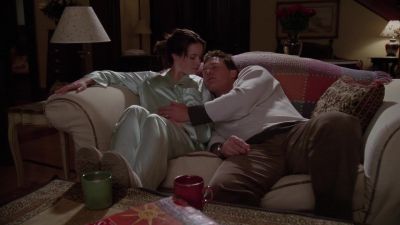 I think I'm gonna go up to bed. - Charmed