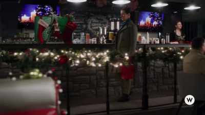 I think I'm gonna
take you up on that offer - Time for Him to Come Home for Christmas