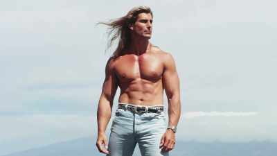 I think it was 1997, I met
the romance model Fabio. - Mike Mignola: Drawing Monsters
