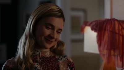 - I think that it looks better on you than it does on me. - Bad Influence