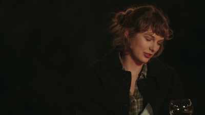 -I think it's... it's so deeply personal.
-Aw. - Folklore: The Long Pond Studio Sessions