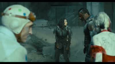 I think it's trying to get out. - The Suicide Squad