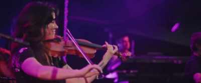 I think he lets everyone do their thing, - Jeff Lynne's ELO: Wembley or Bust