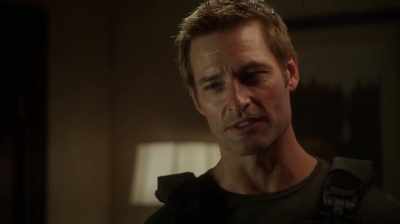 I think you look
    at the photo on the wall, - Intelligence
