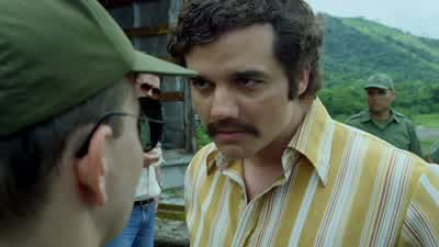 I think she deserves some jewelry, no? - Narcos