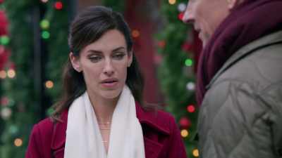 I think she's starting to get
a little bit attached to you, - I'm Glad It's Christmas