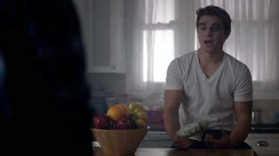 I think we should
do something.
And it's the right thing, Dad. - Riverdale