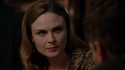 I think you should let her
have this one. - Bones