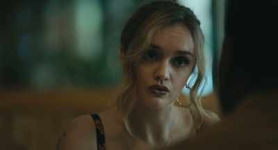 - I think something happened
to the mule's girlfriend. - Naked Singularity