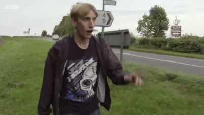I think that's him. - This Country