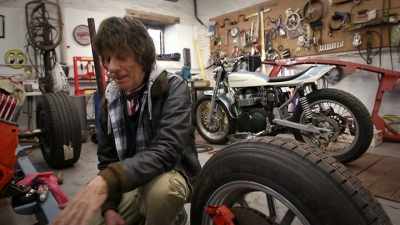 I think the biggest problem
for Jeff is finding somebody - Jeff Beck: Still on the Run