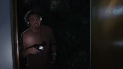 I think there's a problem with the lights Zooming Sounds - Club Dread