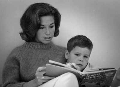 I think there's
a terrible contempt for women - Being Mary Tyler Moore